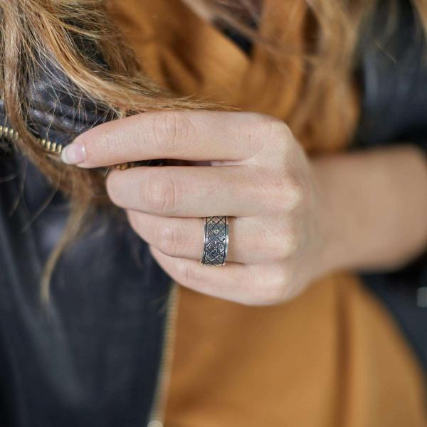 133 Ring Female CROSSLINE Collection