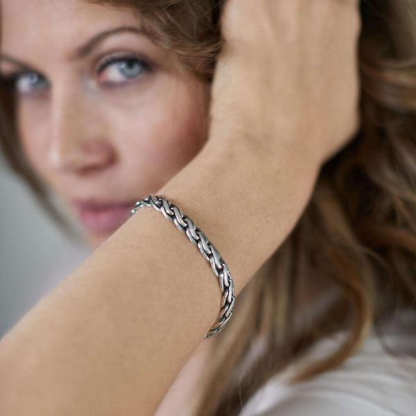 148 Bracelet Female BREEZE Collection