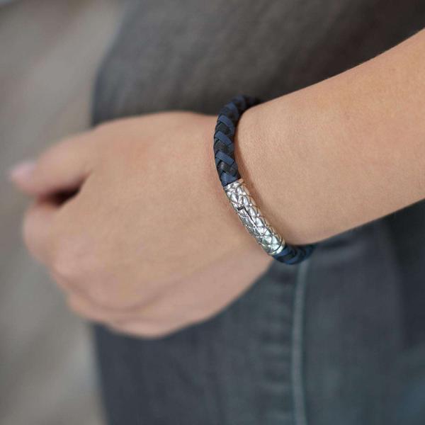 423 Bracelet  Black/Blue Female CROSSLINE Collection