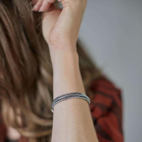 743 Bracelet Female WEAVE Collection