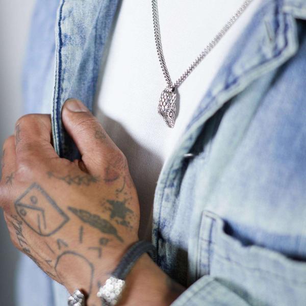 S26 Silver Collier Male