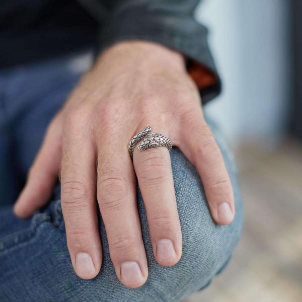 S28 Silver Snake Ring Male